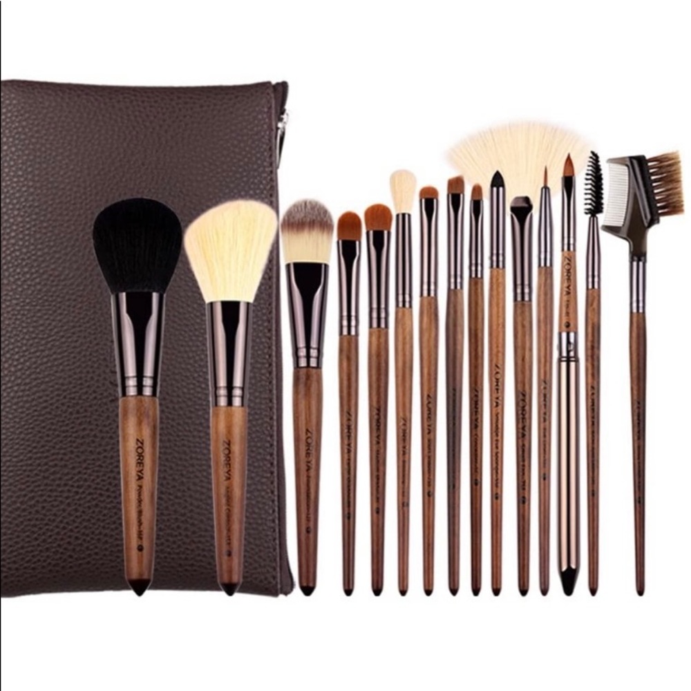 Make up brush set